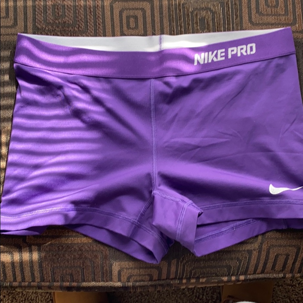 Women’s Nike Pro